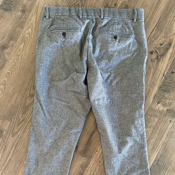Gap grey pants for men 31x29 - Picture 2 of 5
